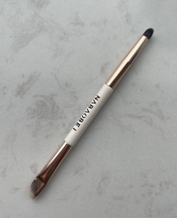Double-ended Eyeshadow & Angled Eyebrow Brush Combo - Image 2