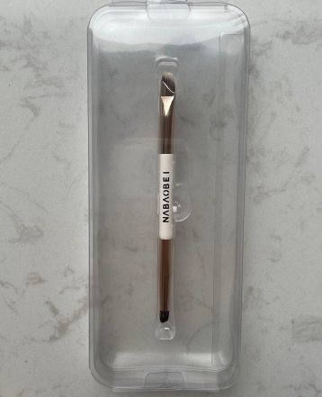 Double-ended Eyeshadow & Angled Eyebrow Brush Combo - Image 3