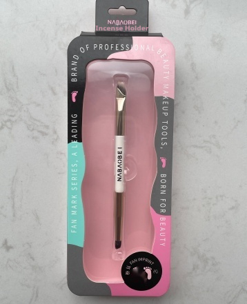 Double-ended Eyeshadow & Angled Eyebrow Brush Combo - Image 4