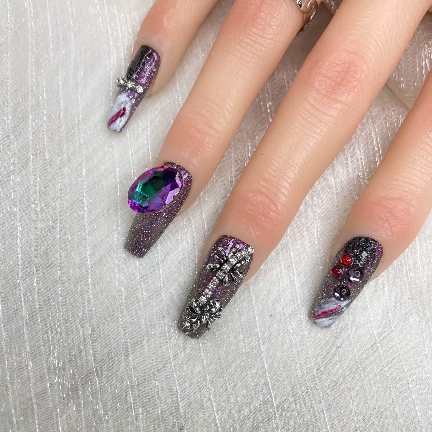 GGDDSHA Press On Nails Short, No Fade Out Fake NailsSeamless Fit Soft Gel Glue On Nails Charms For WomenHandmade Nail Art Manicure Gradient,Royal Arachnid - Image 2