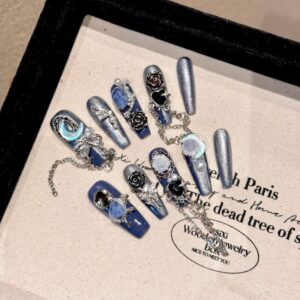 Non-mainstream Style Hot Girl Yihe Hand-worn Nail Heavy Industry Blue