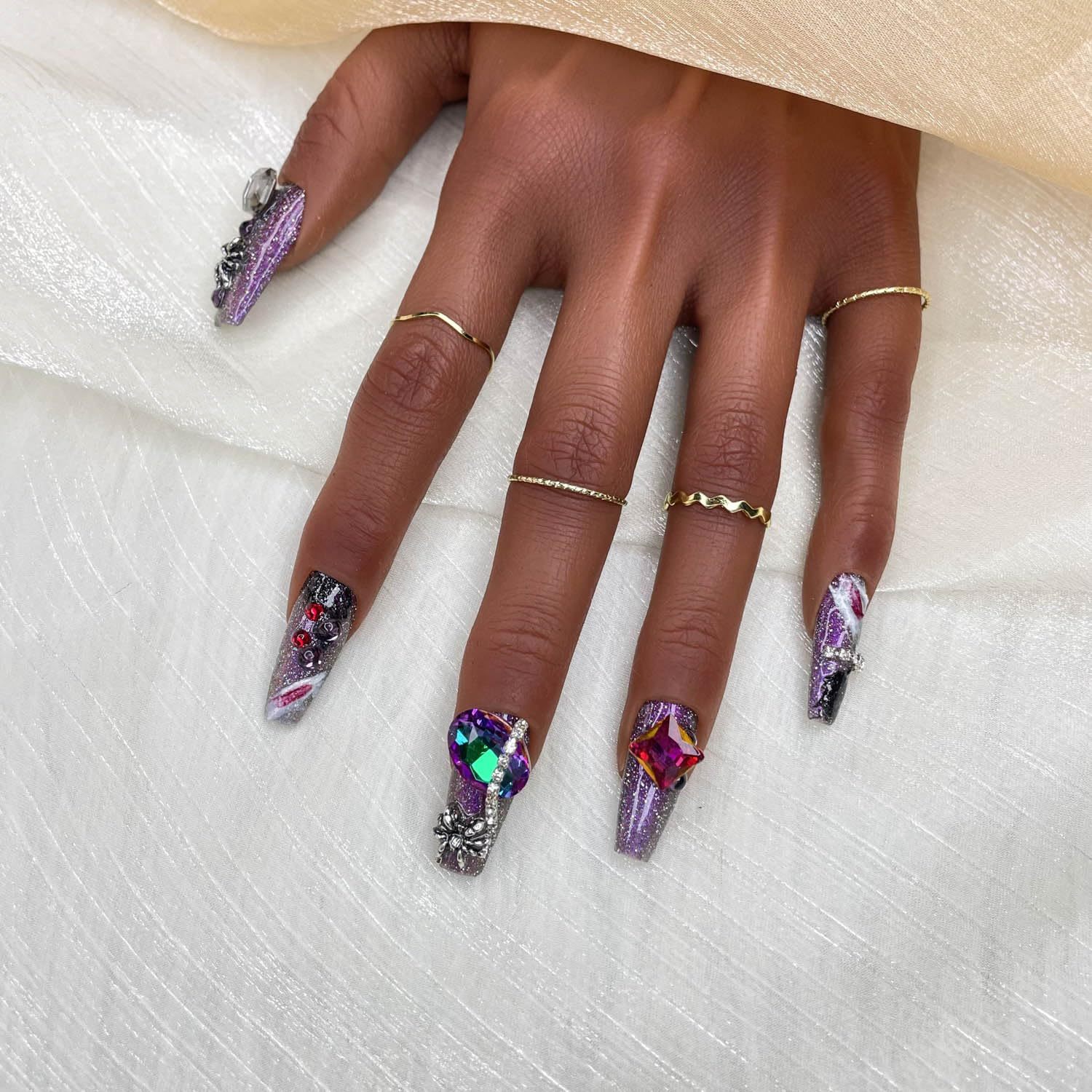 GGDDSHA Press On Nails Short, No Fade Out Fake NailsSeamless Fit Soft Gel Glue On Nails Charms For WomenHandmade Nail Art Manicure Gradient,Royal Arachnid - Image 3