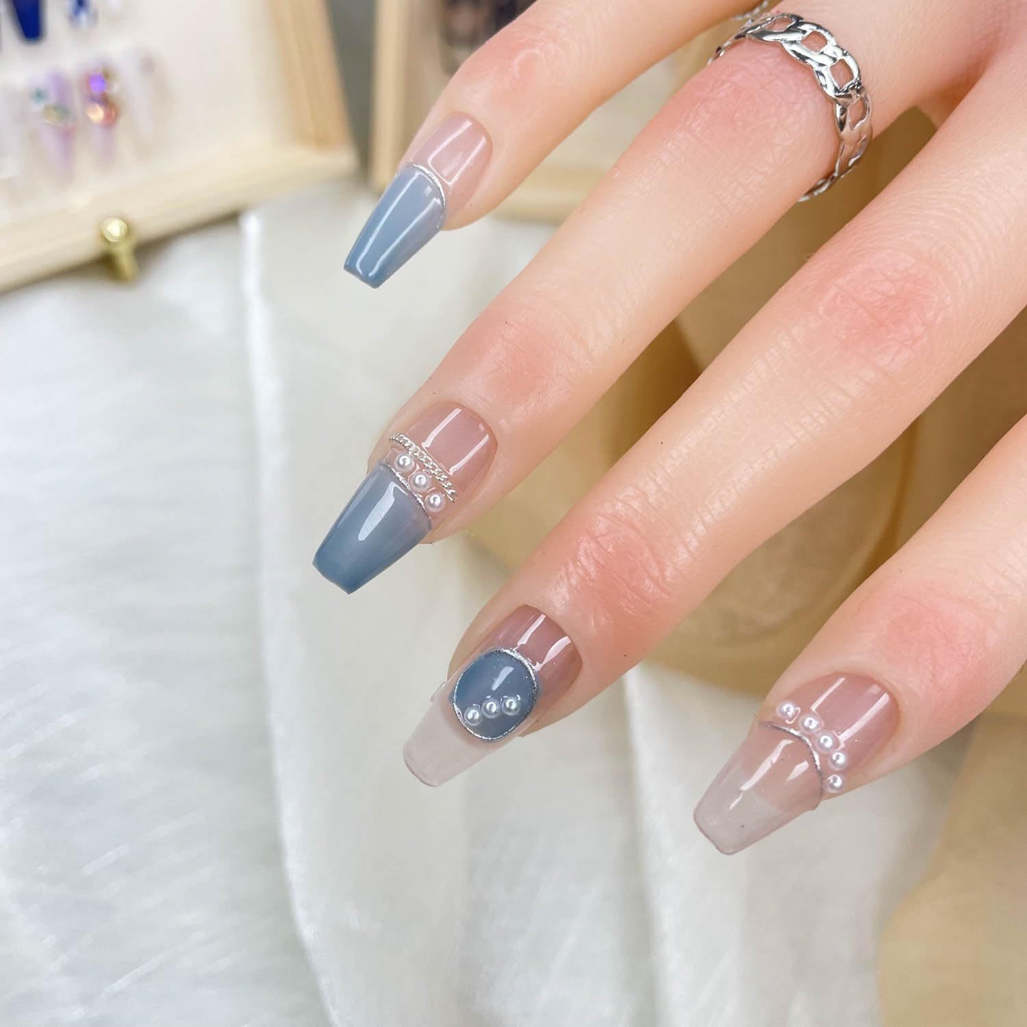 GGDDSHA Press On Nails Short, No Fade Out Fake NailsSeamless Fit Soft Gel Glue On Nails Charms For WomenHandmade Nail Art Manicure Gradient,AzureEssence - Image 2